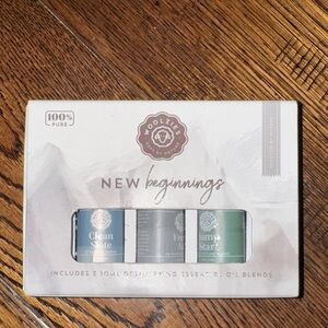 NWT Home Essentials New Beginnings Essential Oil Set - White and Gray